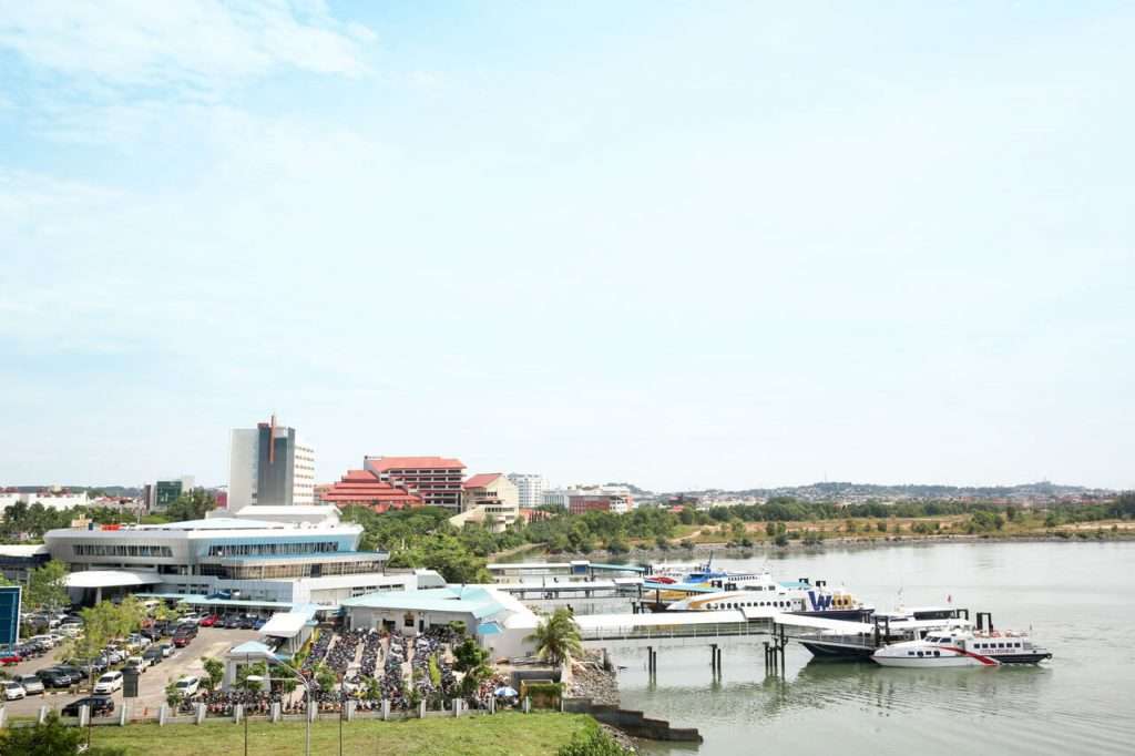 Pelabuhan-Internasional-Batam-Centre-Tampak-Samping
